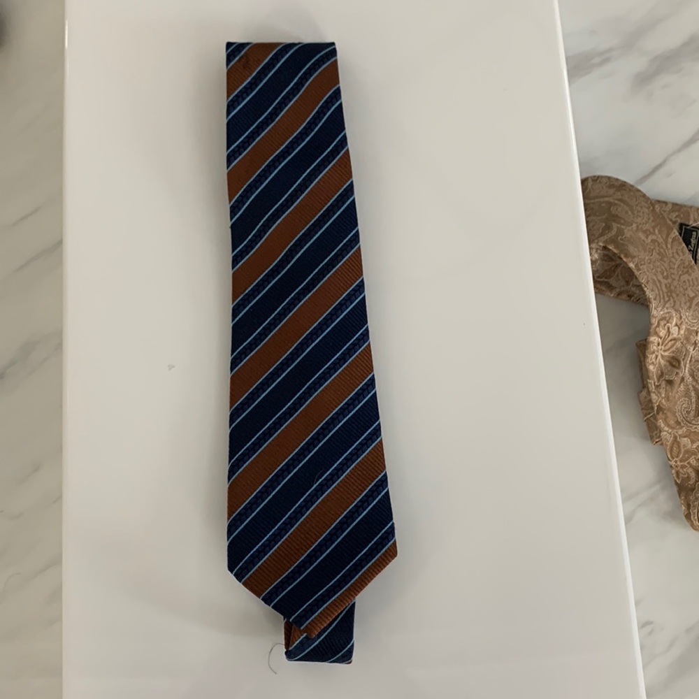 Almost new clean Tie
